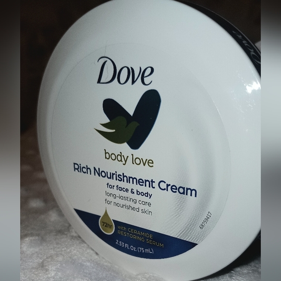 Dove Rich Nourishment Cream - Picture 2 of 2